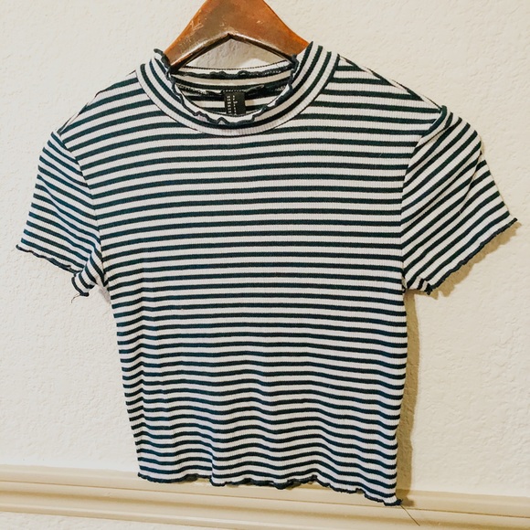 Strip Ribbed Lettuce Edge Crop Top - Picture 2 of 3